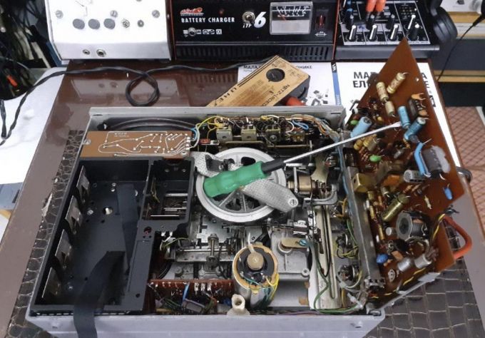 RESTAURACIJA STARIH UREĐAJA KAO MENTALNA HIGIJENA